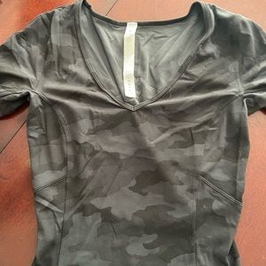Align T Shirt in Deep Camo